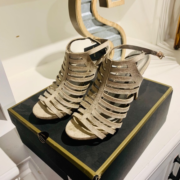 Platinum Women Heels - Picture 4 of 5